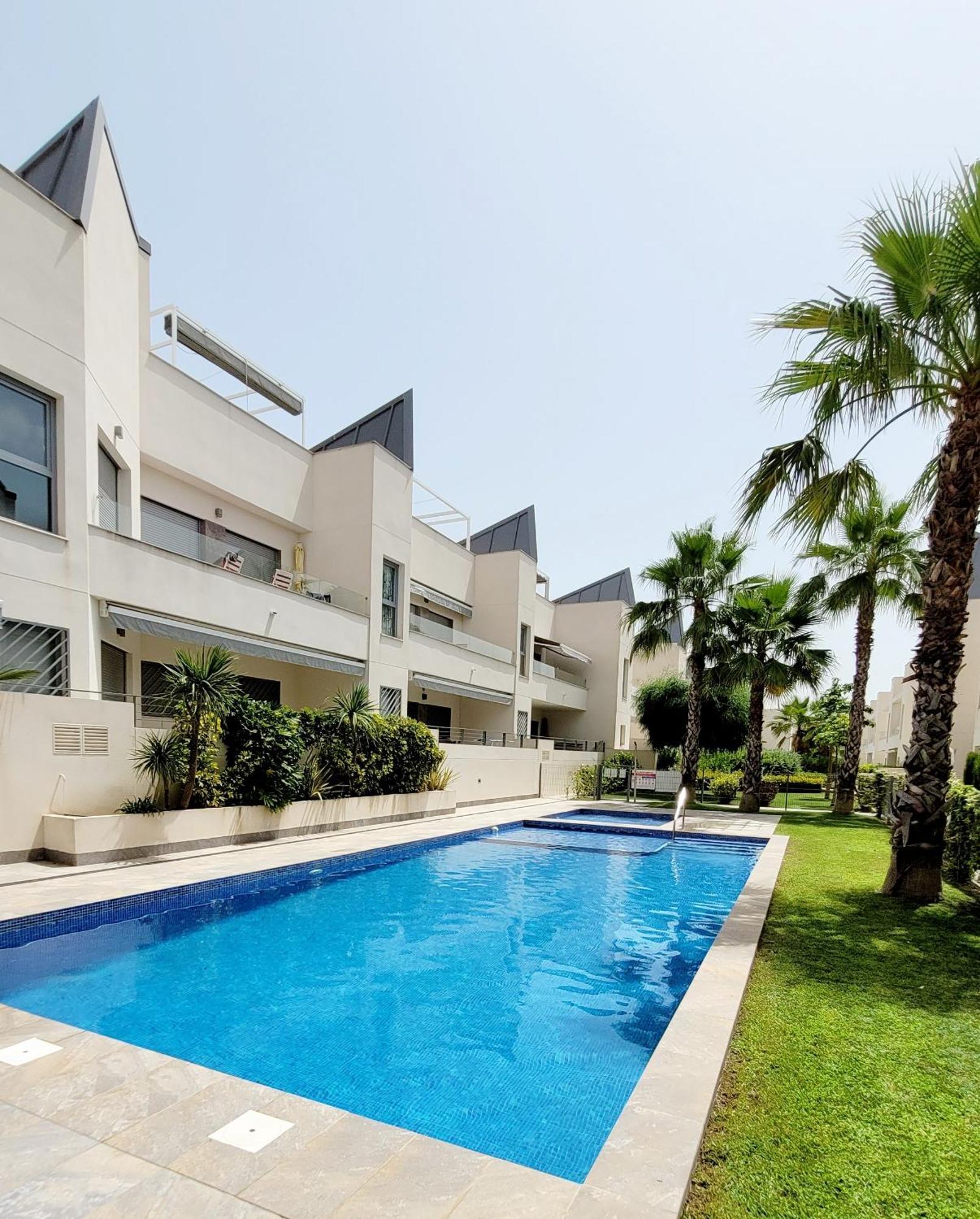 Pmt01 - Modern, Luxury With Heated Pool Apartment Torrevieja Exterior photo